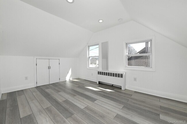 Building Photo - 33 Robin Ln