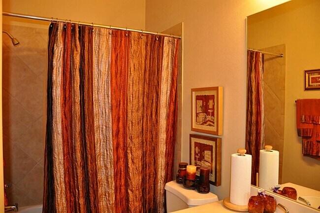 Building Photo - 13119 Sweetgum Shores Dr