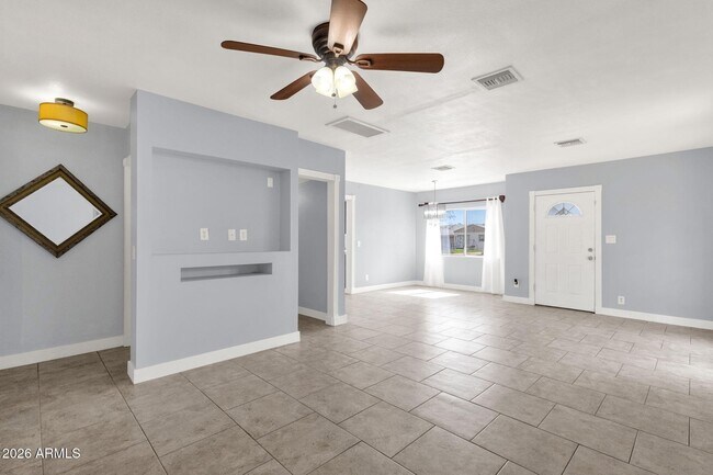 Building Photo - 3428 W Willetta St