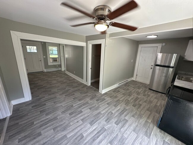 Building Photo - COMING SOON! 3 Bedroom House and 2 bath in Gastonia