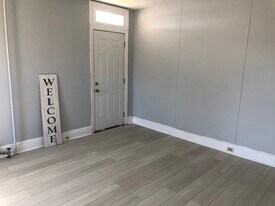 Building Photo - 312 North St