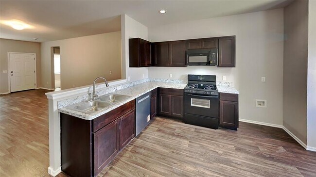 Building Photo - 13121 Bridgewater Ct