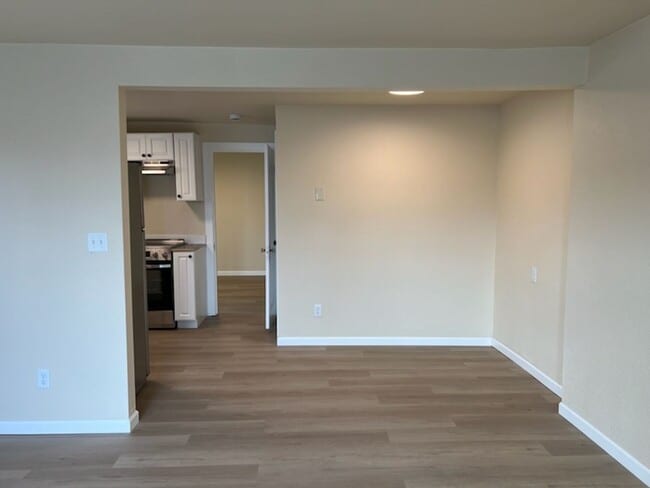 Building Photo - 522 Orondo Ave