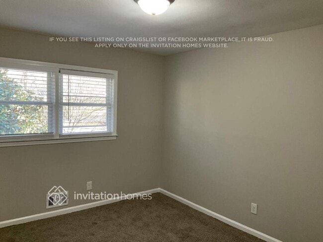 Building Photo - 3558 Pine Needle Dr SW