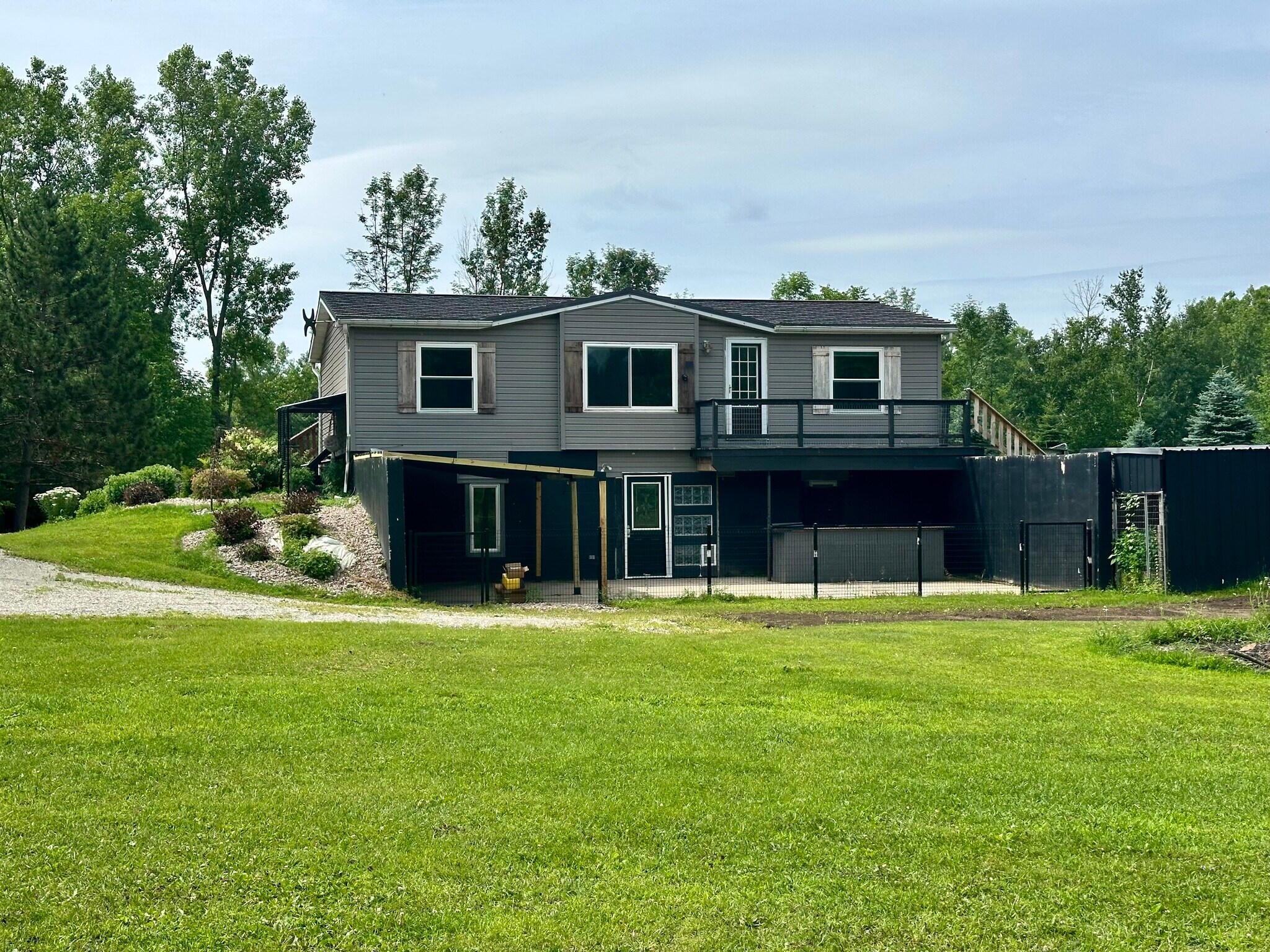 Building Photo - 7166 Sundew Rd