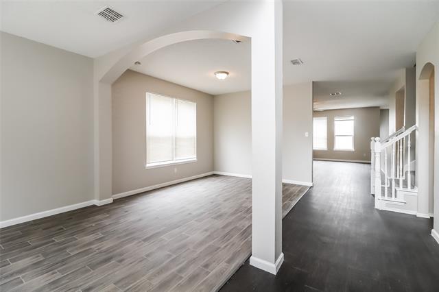 Building Photo - 305 Arbor Glen Dr