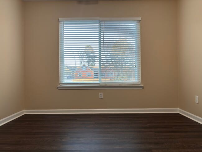 Building Photo - 3410 Camens Ct NE