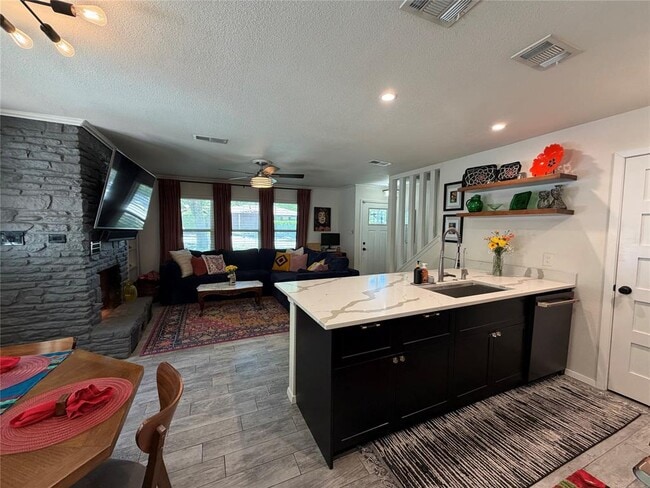 Building Photo - 2626 Baxter Dr