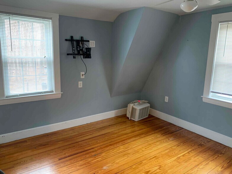 Building Photo - 123 Preble Way