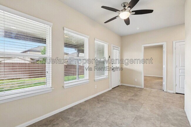 Building Photo - 1807 Golden Maple