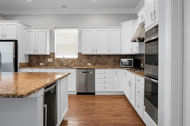 Building Photo - 345 Fox Ridge Ln
