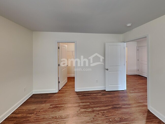 Building Photo - 2144 Laurel Walk Ln