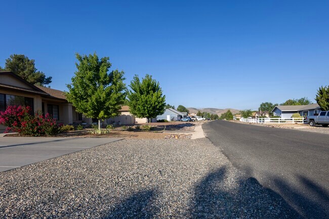 Building Photo - 7313 E Wren Dr
