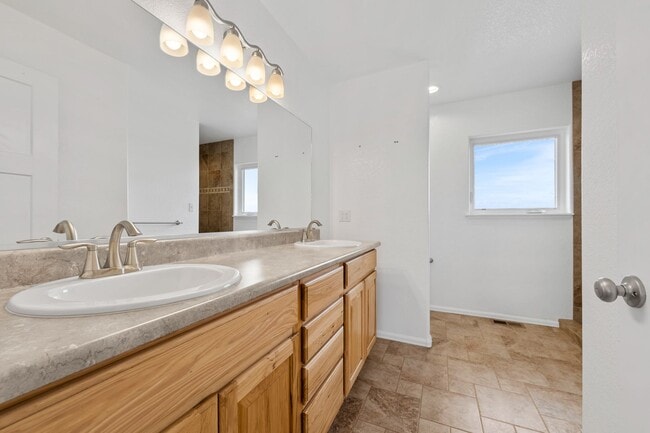 Building Photo - A Beautiful Home in the Heart of Pueblo West!