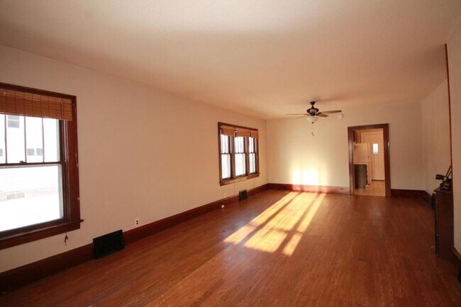 Building Photo - 910 / 912 N 4th St