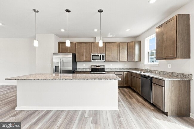 Building Photo - 394 Seeback Dr