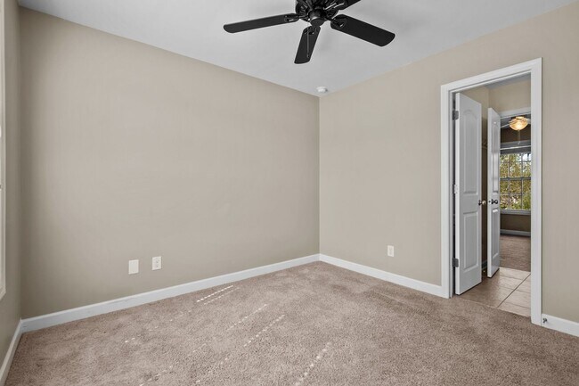 Building Photo - Welcome to Wynbrookee Lane!