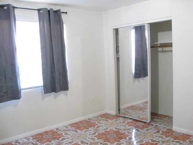 Building Photo - 9266 Cypress Ave