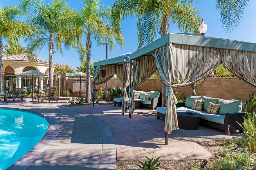 Building Photo - Tavera