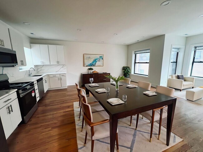 Building Photo - Brand New Interior Construction 2 Bed / 2 ...
