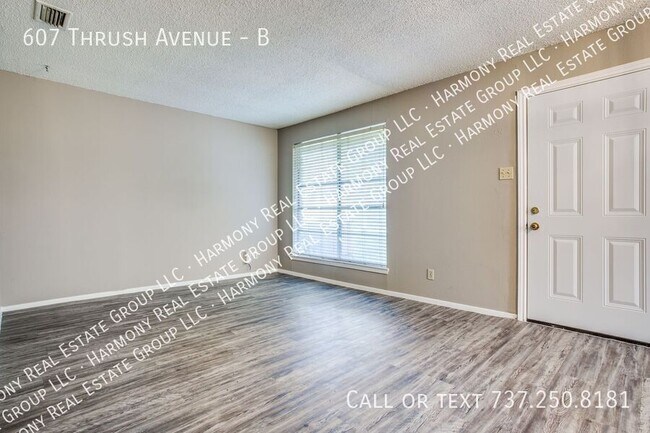 Building Photo - 607 Thrush Ave