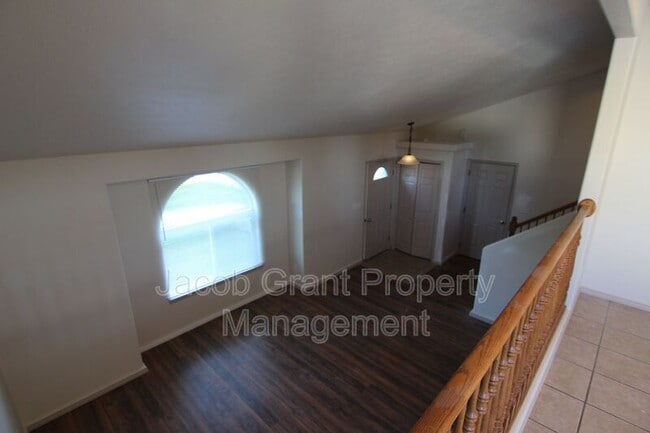 Building Photo - 4240 Willow Canyon Dr