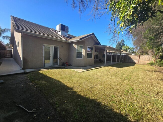 Building Photo - 4 BR 2 BA home available now