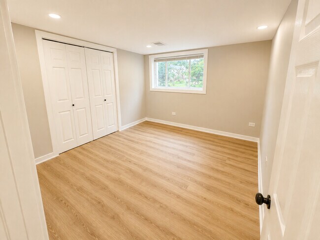 Building Photo - 14603 S Avalon Ave