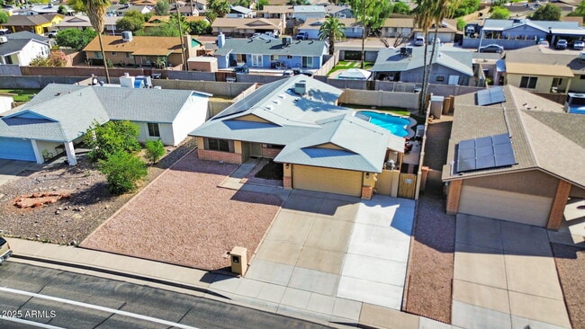 Building Photo - 1511 W Mesquite St