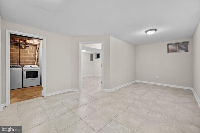 Building Photo - 9786 Whiskey Run