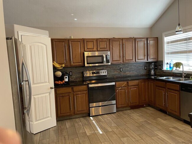 Building Photo - 6115 S City Vistas Wy