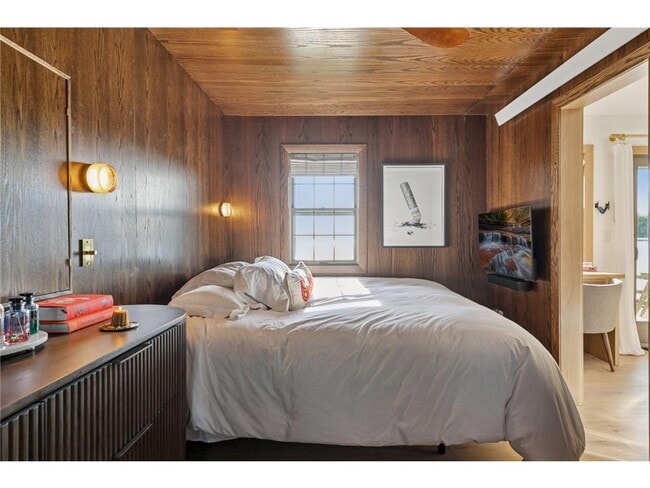 Building Photo - 5669 Hugo Rd