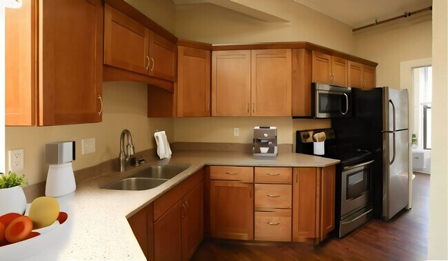 Building Photo - 3 bedroom, 2 bath apartment located in the...