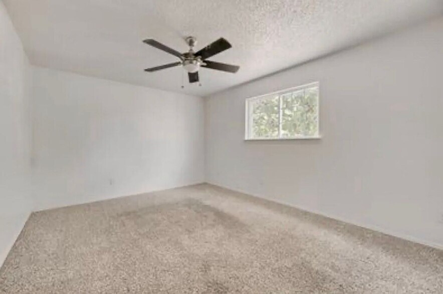 Building Photo - 611 Wilson Ct