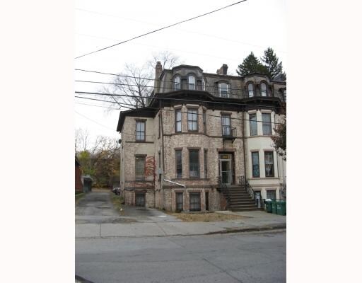 Primary Photo - 261 Grand St