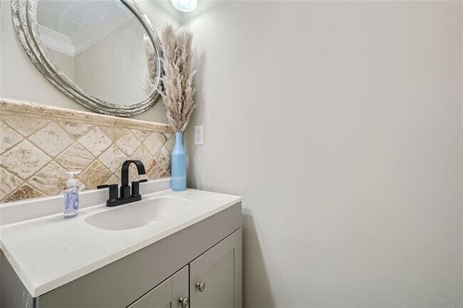 Building Photo - 7575 Ball Mill Rd NE