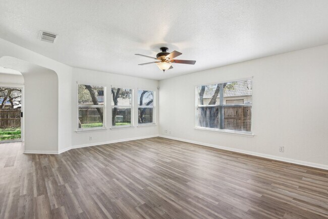 Building Photo - 16216 Ike Ln