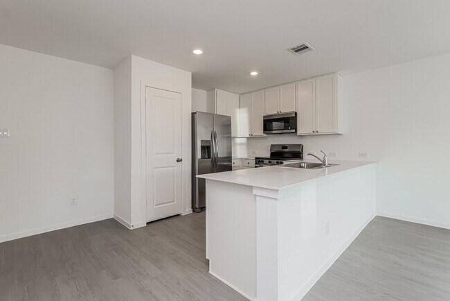 Building Photo - 12113 Kellsway Ct