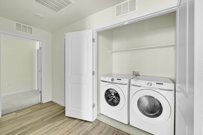 Building Photo - $2,044.95 - 2 Bed, 2 Bath Ground Floor Condo with AC, and In Unit Laundry!