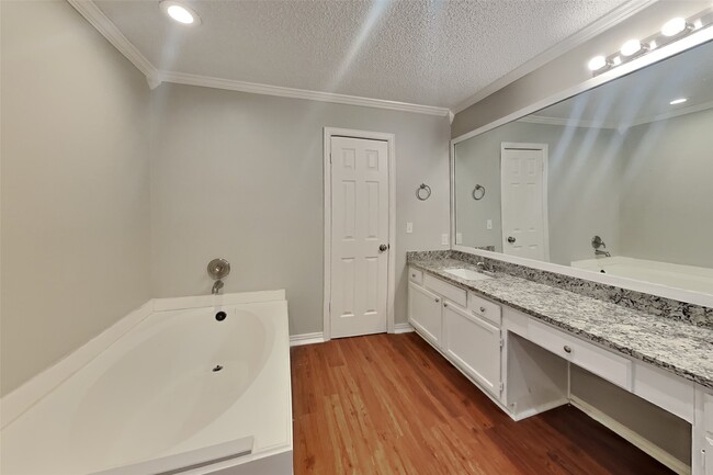 Building Photo - 1014 Cheyenne Meadows Dr
