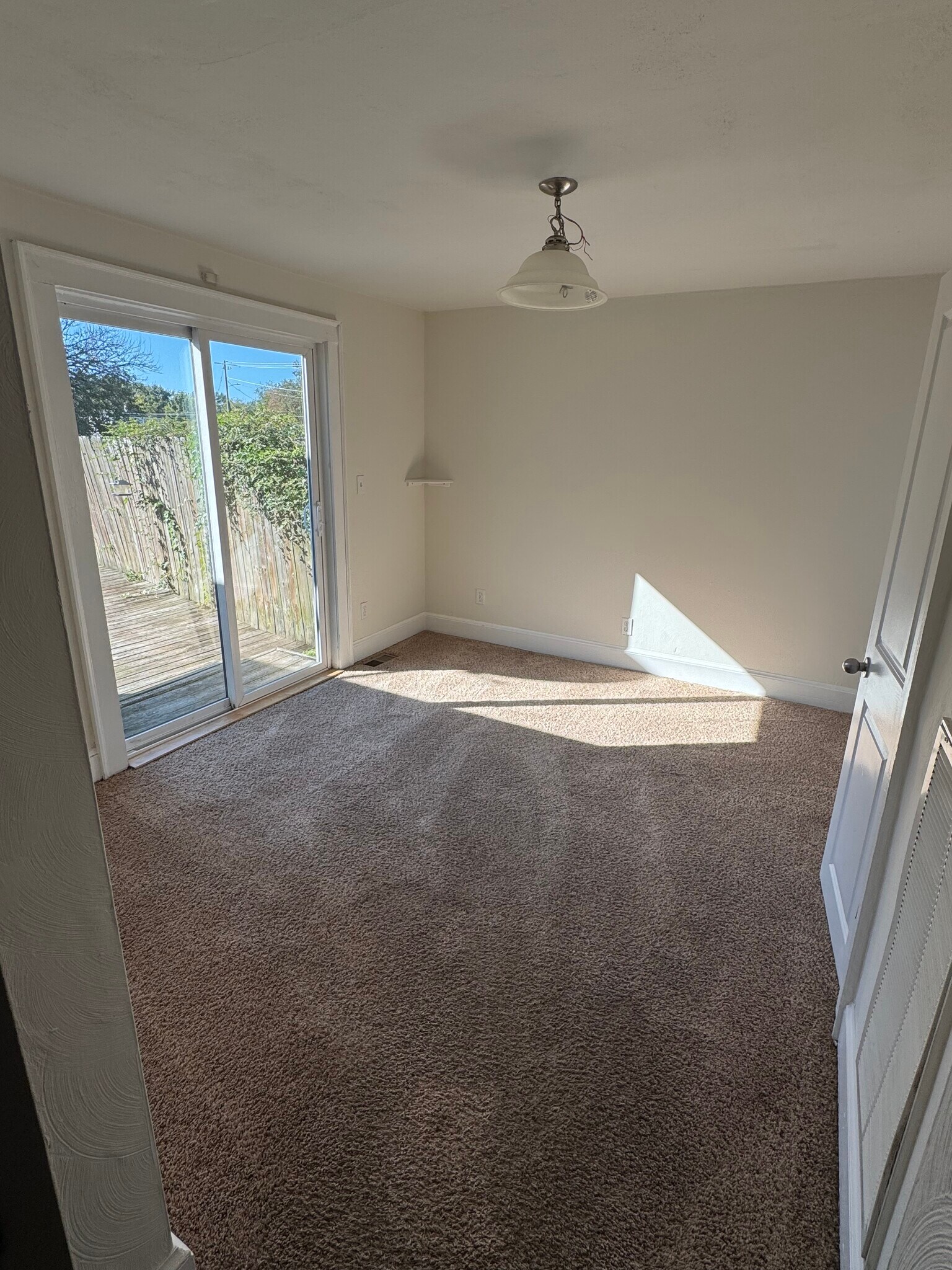 Dining Room with deck access - 1018 Wolcott Ave