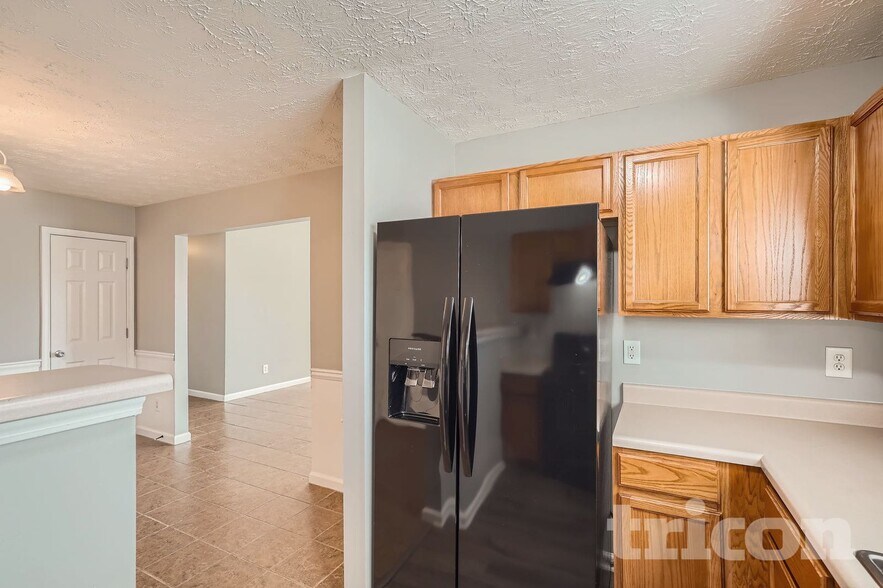 Building Photo - 1476 Steam Engine Way NE