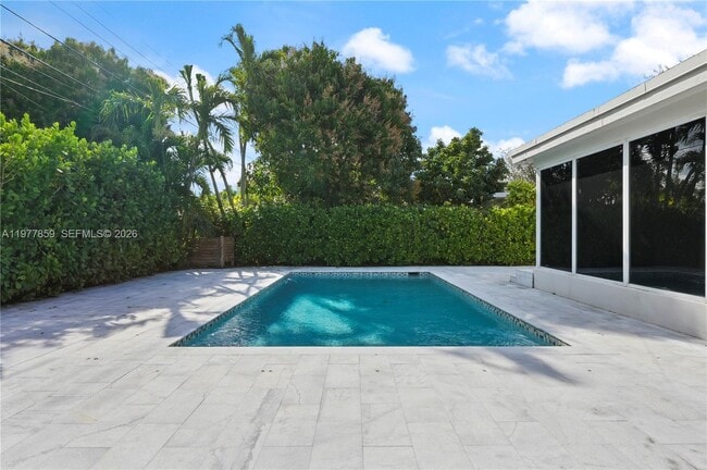 Building Photo - 7750 SW 16th St