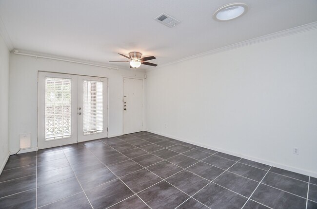 Building Photo - 854 Wax Myrtle Ln