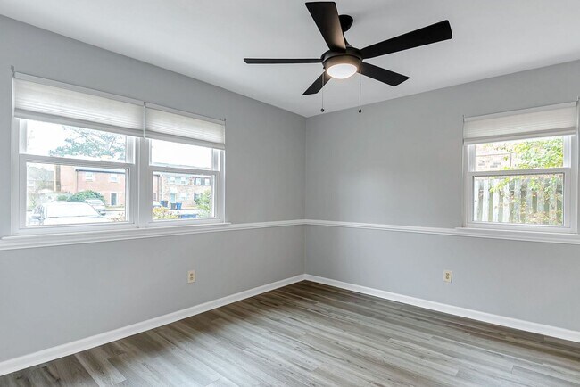 Building Photo - Shadowlawn Heights