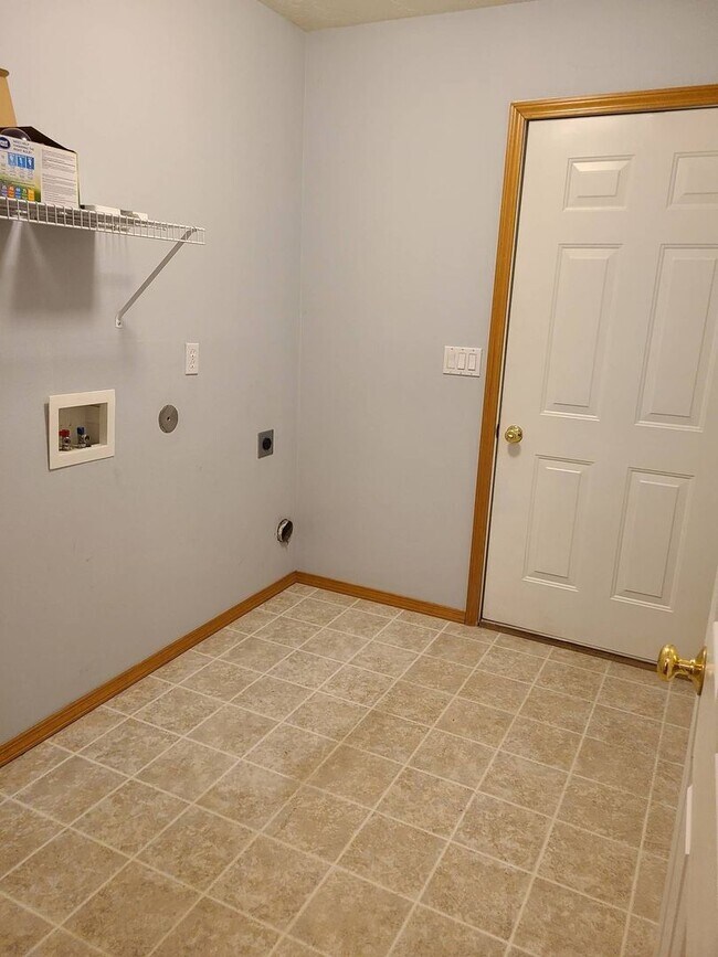 Building Photo - 5027 W Lemonwood Ln