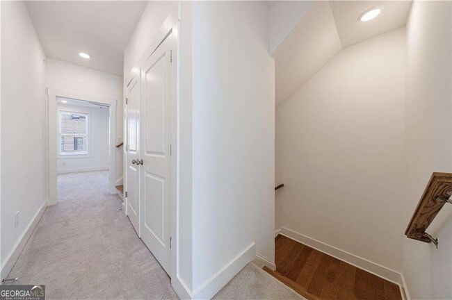 Building Photo - 1032 Robert Smalls Wy