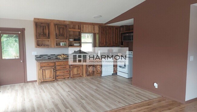 Building Photo - 170 Cherokee Dr