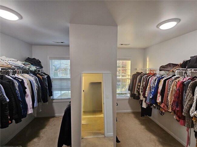 Building Photo - 480 Glenns Farm Way