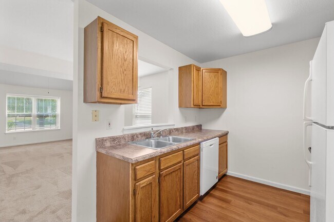 Building Photo - 2405-2407-2407 Northampton Dr
